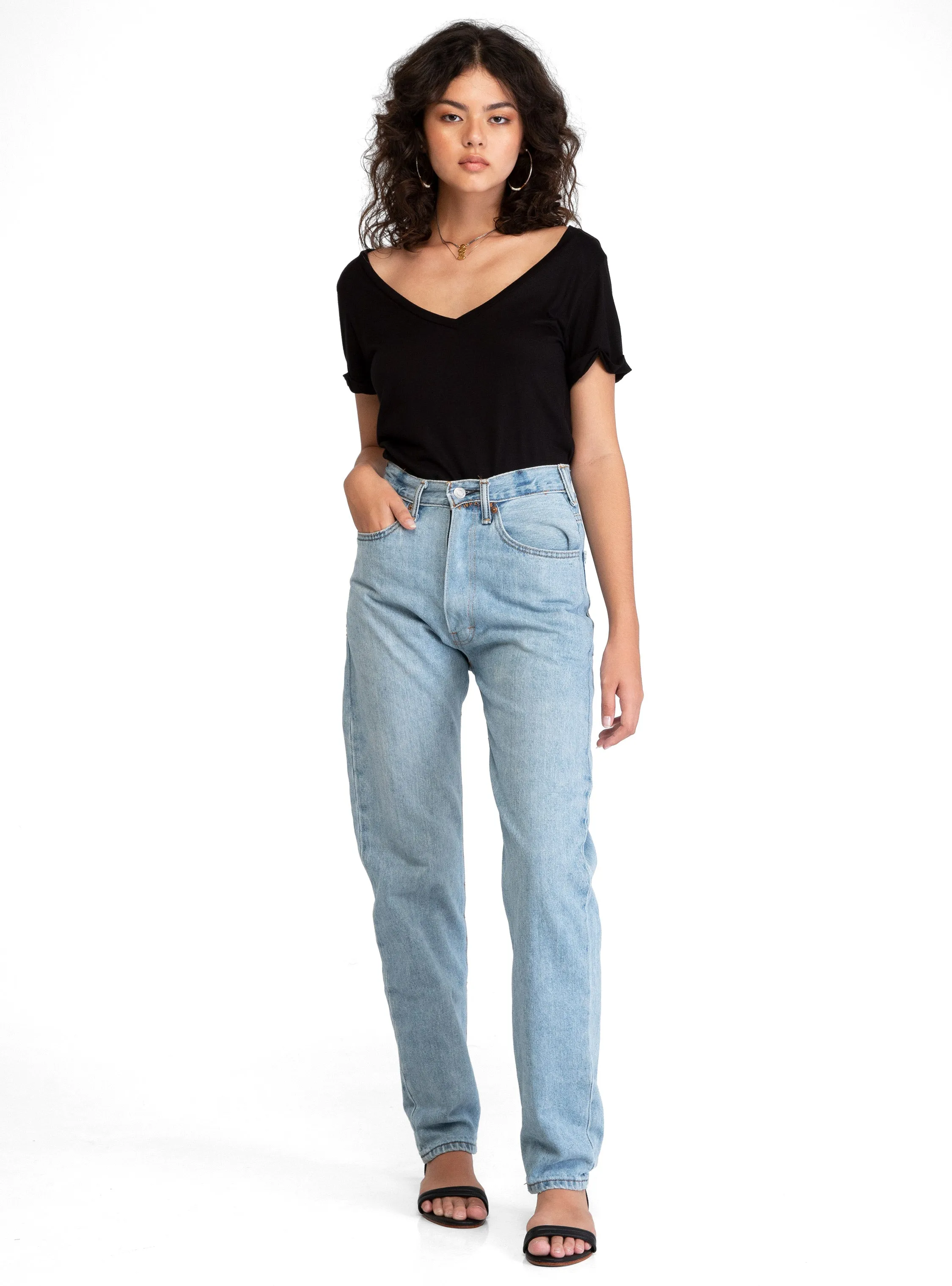 Basic V Top