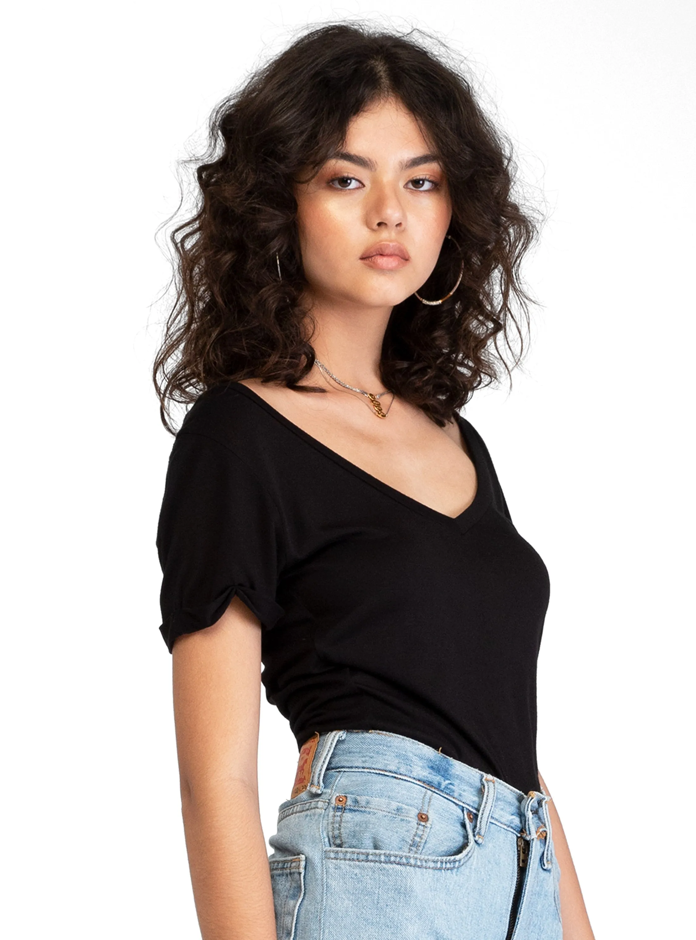 Basic V Top